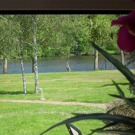 Logis Hotel Val De Vienne Le Vigeant Zewnętrze zdjęcie