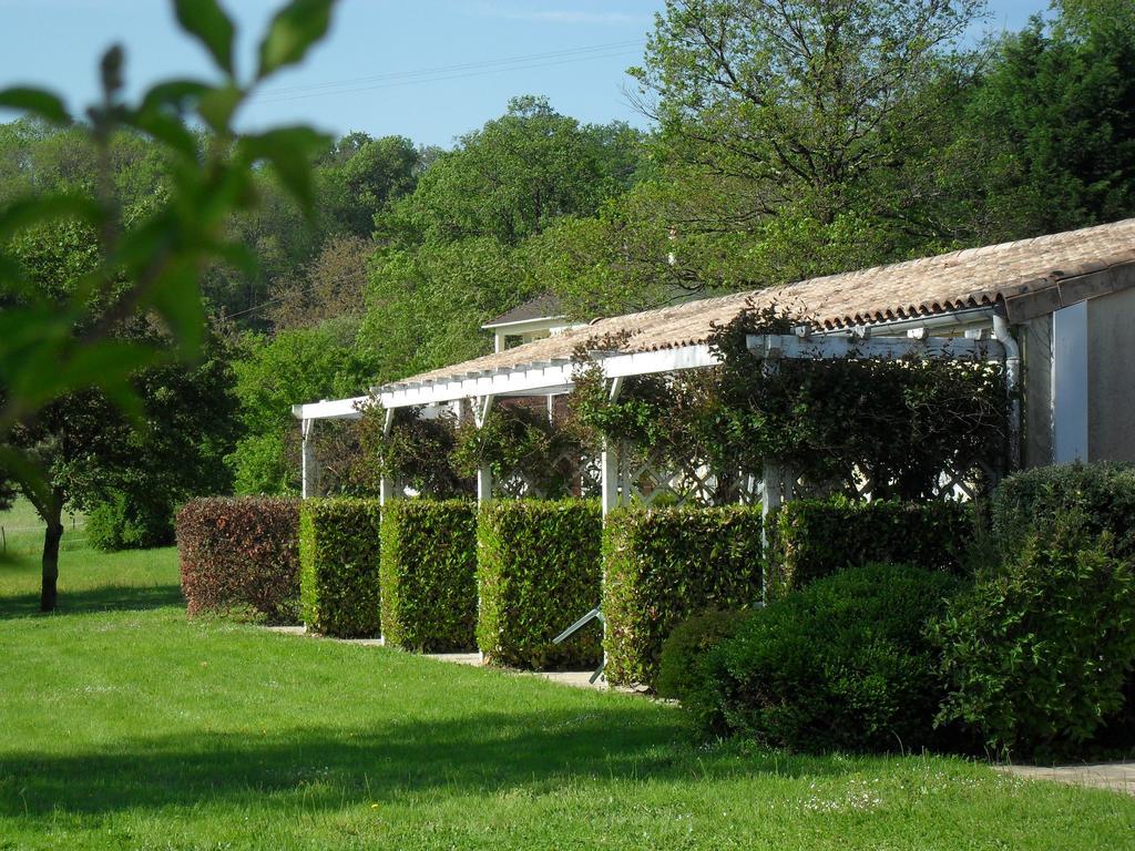 Logis Hotel Val De Vienne Le Vigeant Zewnętrze zdjęcie