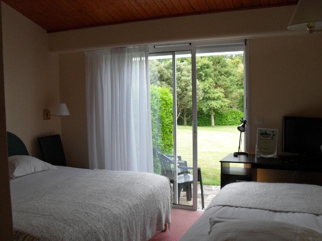 Logis Hotel Val De Vienne Le Vigeant Pokój zdjęcie