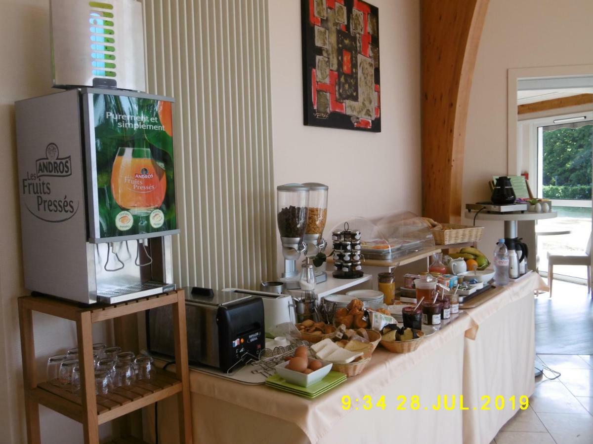 Logis Hotel Val De Vienne Le Vigeant Zewnętrze zdjęcie