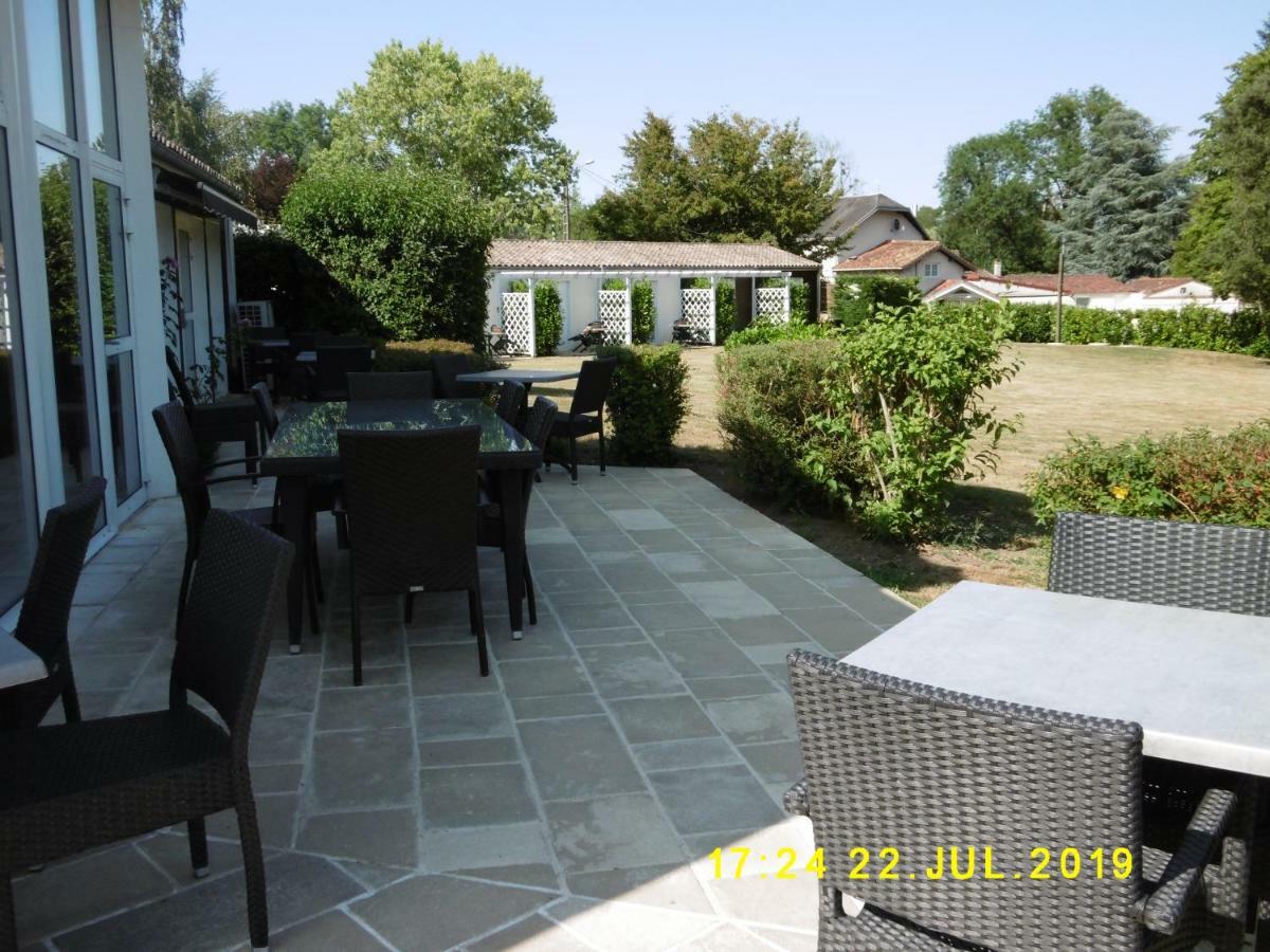 Logis Hotel Val De Vienne Le Vigeant Zewnętrze zdjęcie