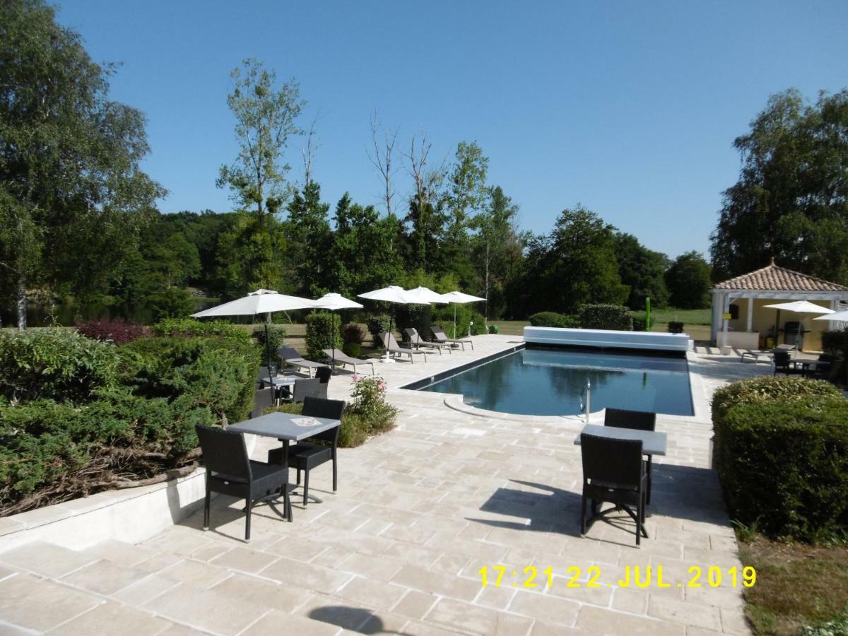 Logis Hotel Val De Vienne Le Vigeant Zewnętrze zdjęcie