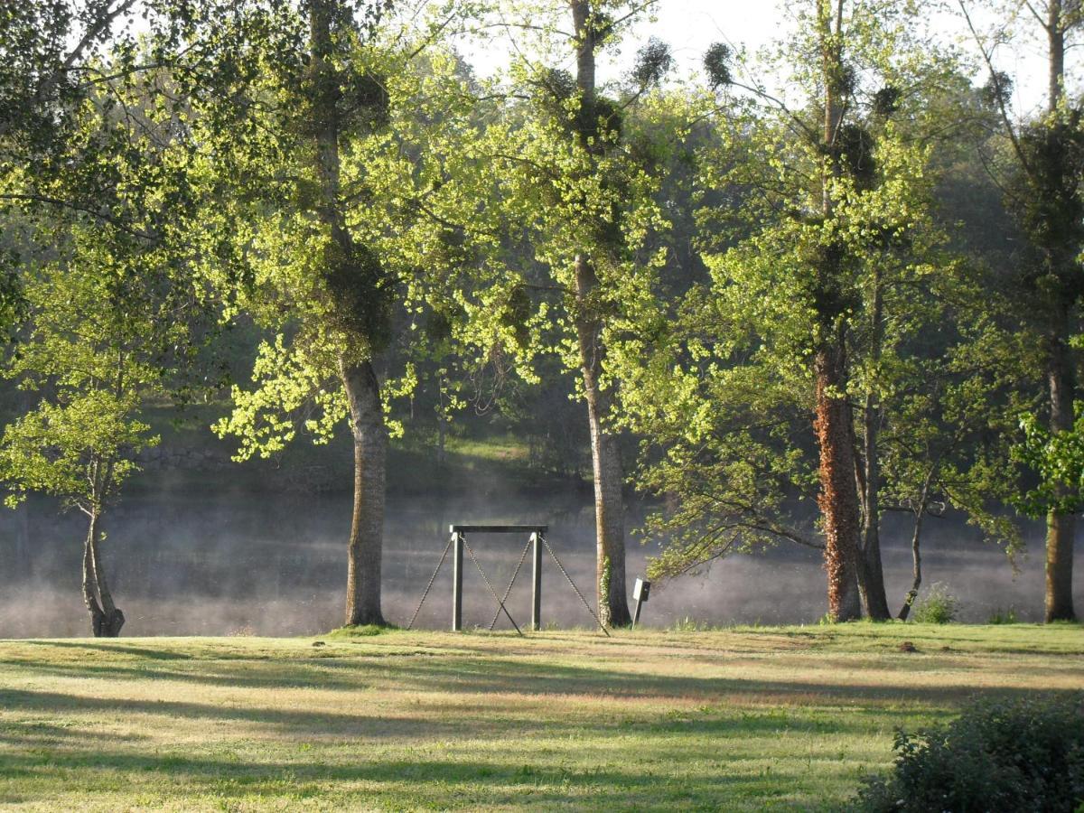 Logis Hotel Val De Vienne Le Vigeant Zewnętrze zdjęcie
